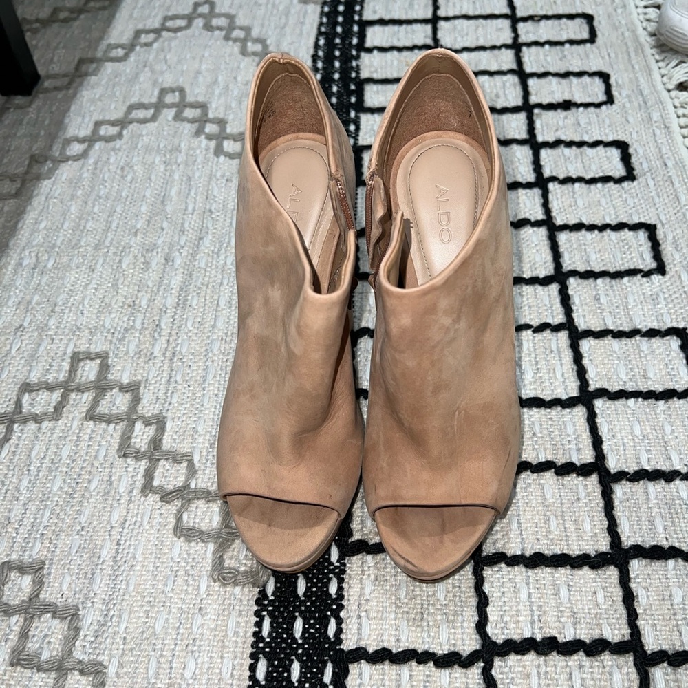 Peep toe open toe chunky heel booties
